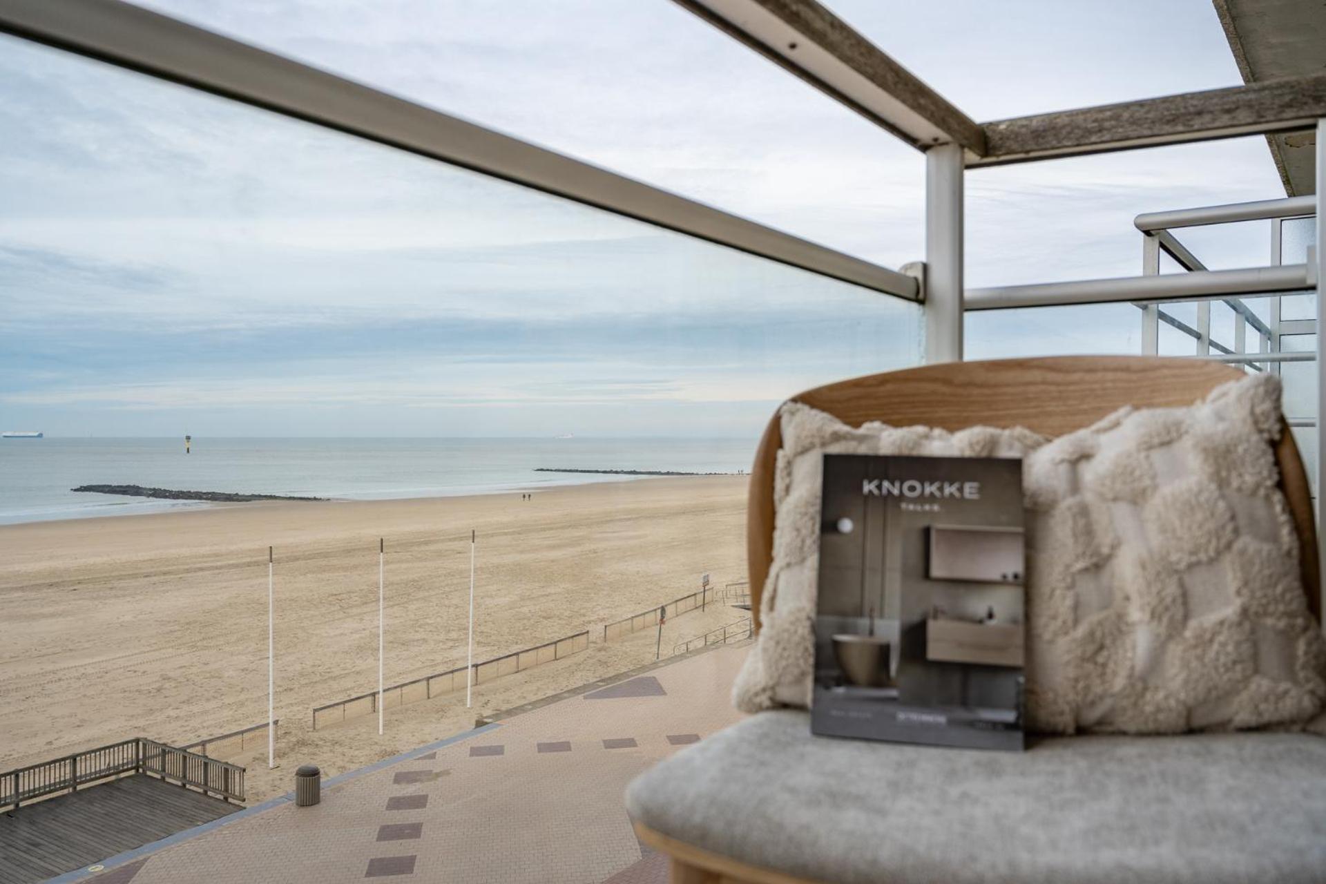 Appartementen Op De Zeedijk In Knokke Op De 3E En 4E Verdieping Van Logie Marie Exterior foto